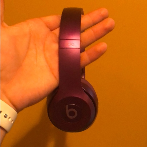 Beats solo 2 - Picture 3 of 8